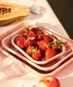 Kapka Cookware Splatter Fest Enamel Roasting And Serving Dish Pink 7 Kapka Cookware Splatter Fest Enamel Roasting And Serving Dish Pink