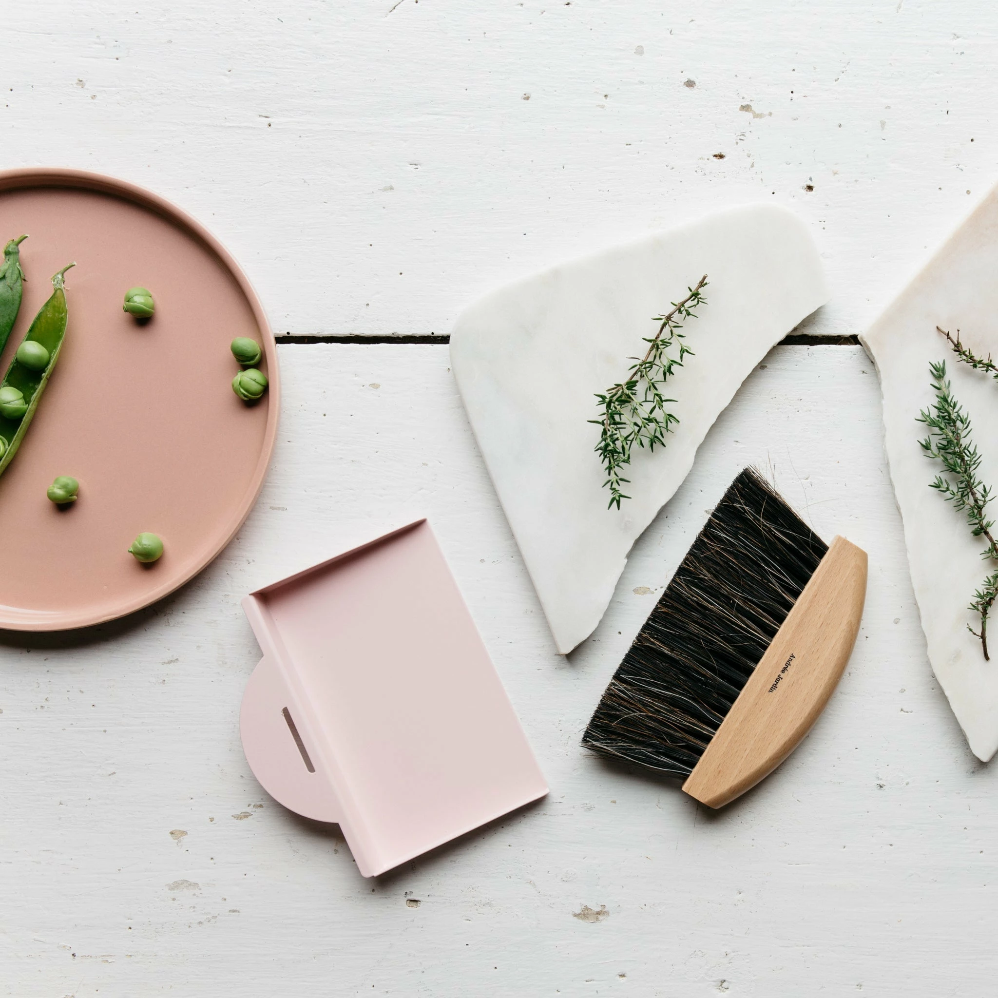 Andree Jardin Wooden Table Brush & Dustpan Cookware 6 Andree Jardin Wooden Table Brush & Dustpan Cookware