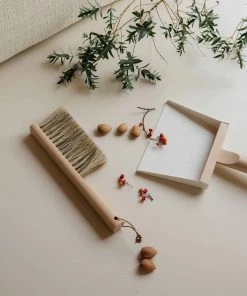 Andree Jardin Natural Fibre & Beech Hand Brush & Dustpan - White 9 Andree Jardin Natural Fibre & Beech Hand Brush & Dustpan - White