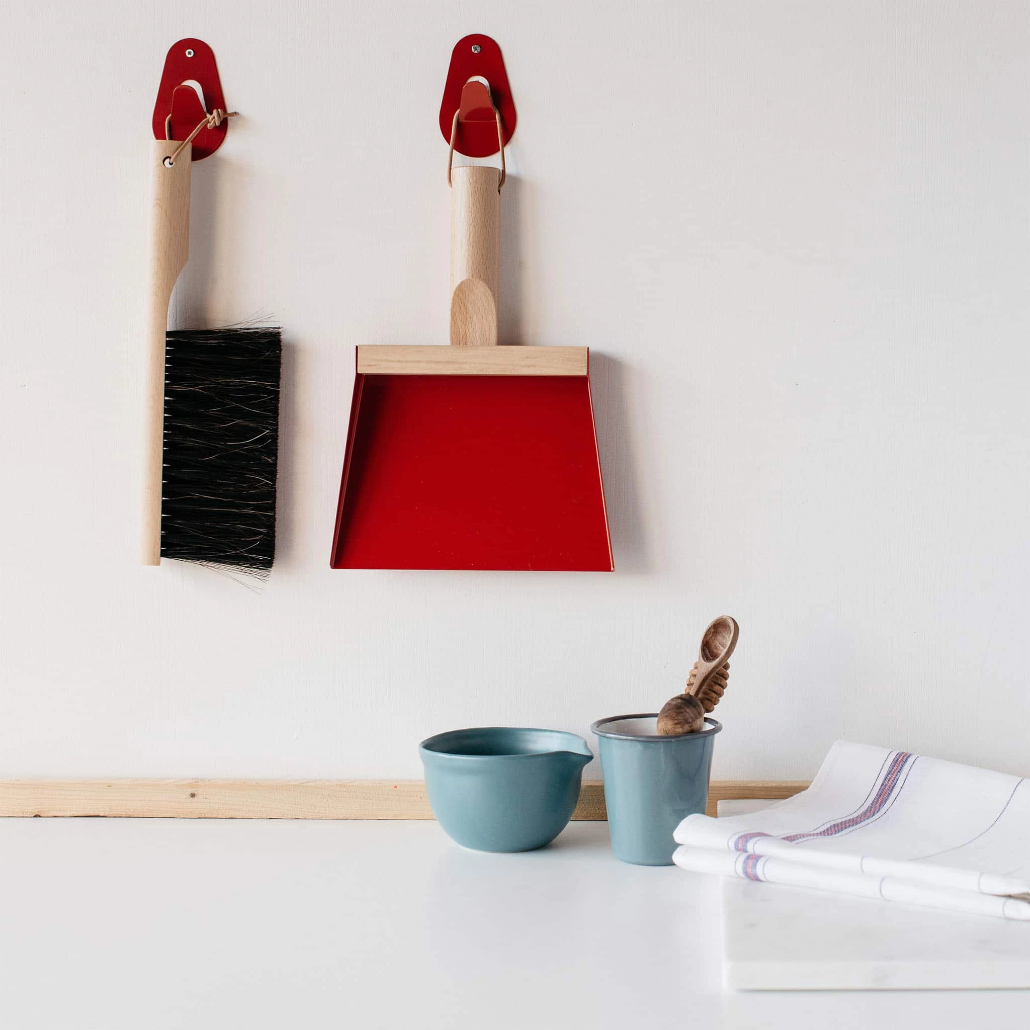 Andree Jardin Hand Brush & Dustpan Set - Red 5 Andree Jardin Hand Brush & Dustpan Set - Red