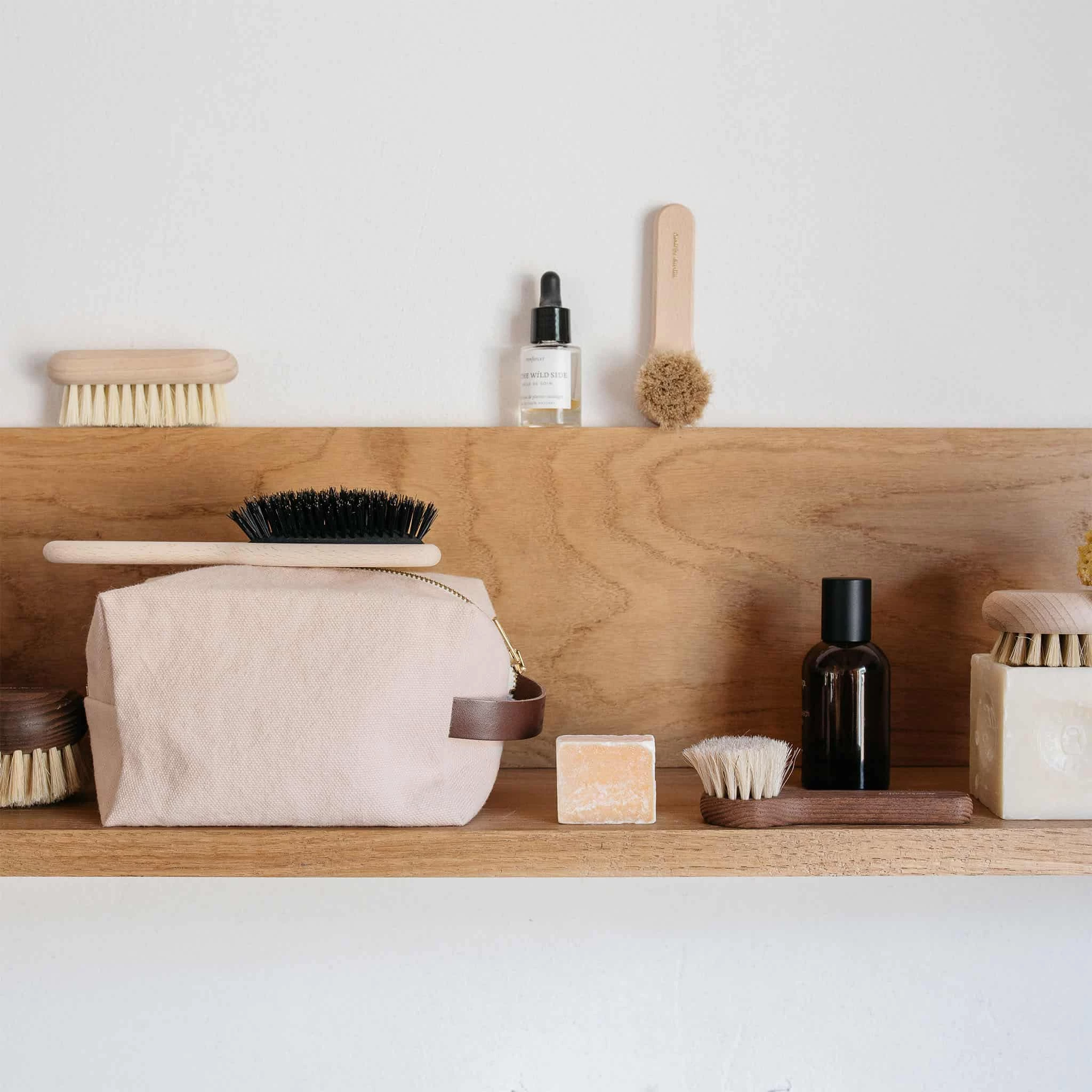 Andree Jardin Face Cleansing Brush - Waxed Beech Wood & Horsehair Gifts 5 Andree Jardin Face Cleansing Brush - Waxed Beech Wood & Horsehair Gifts