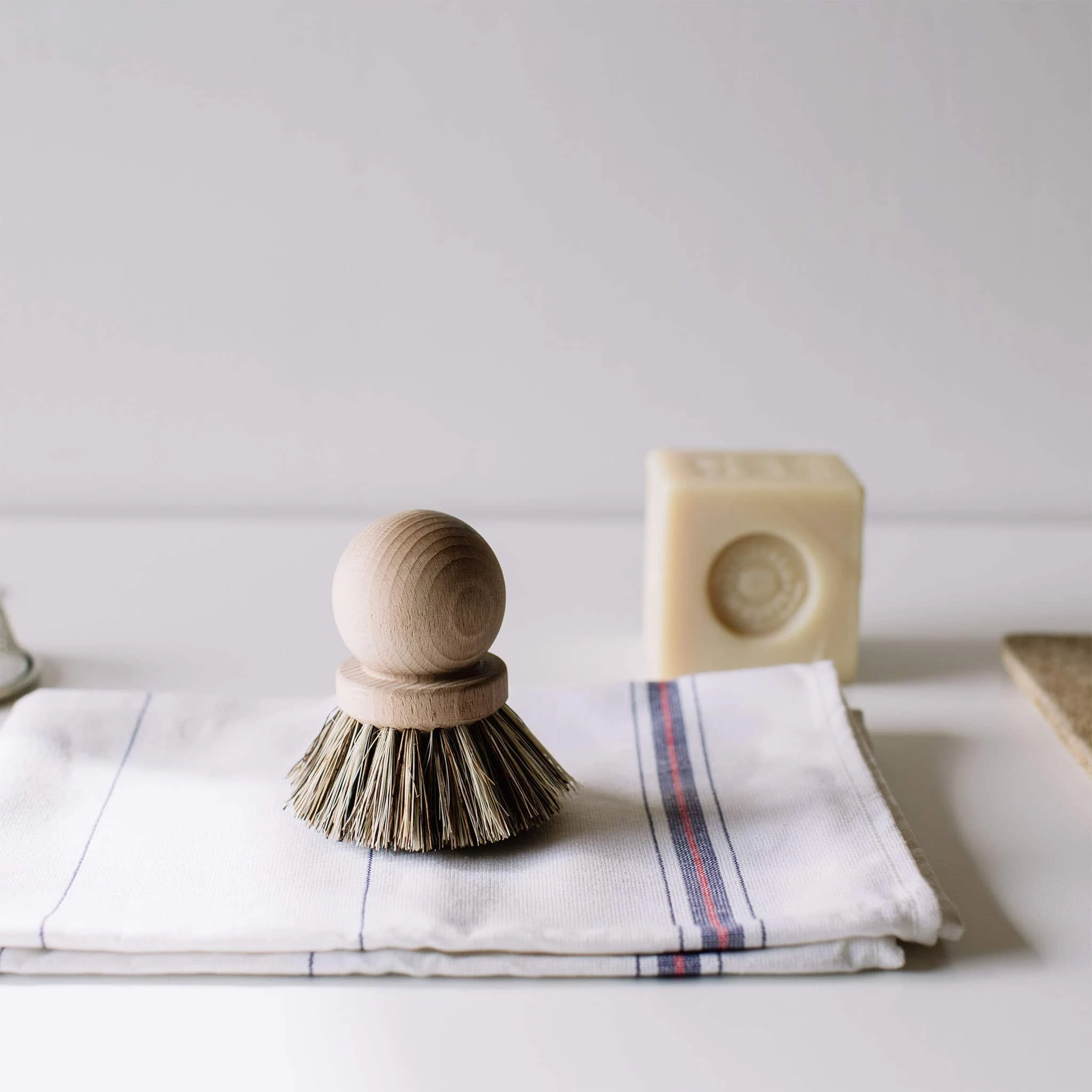 Cookware Andree Jardin Vegetable Fibre Beech Wood Pan Brush 6 Cookware Andree Jardin Vegetable Fibre Beech Wood Pan Brush