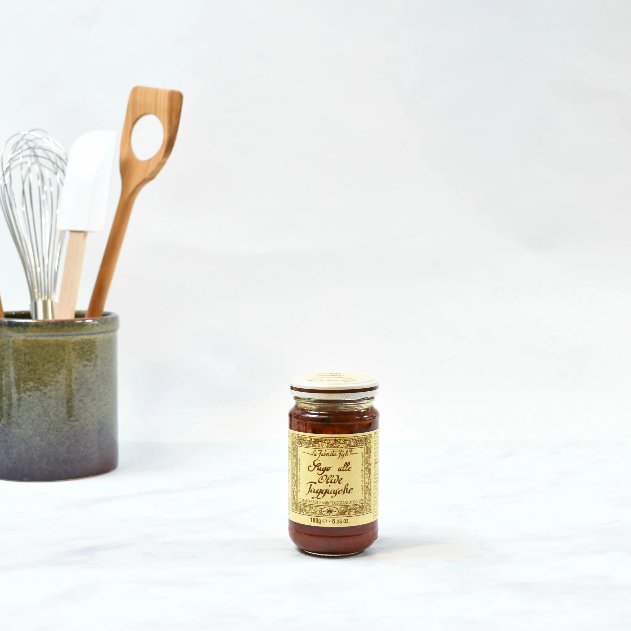 La Favorita Tomato Sauce With Taggiasca Olives 180g 5 La Favorita Tomato Sauce With Taggiasca Olives 180g