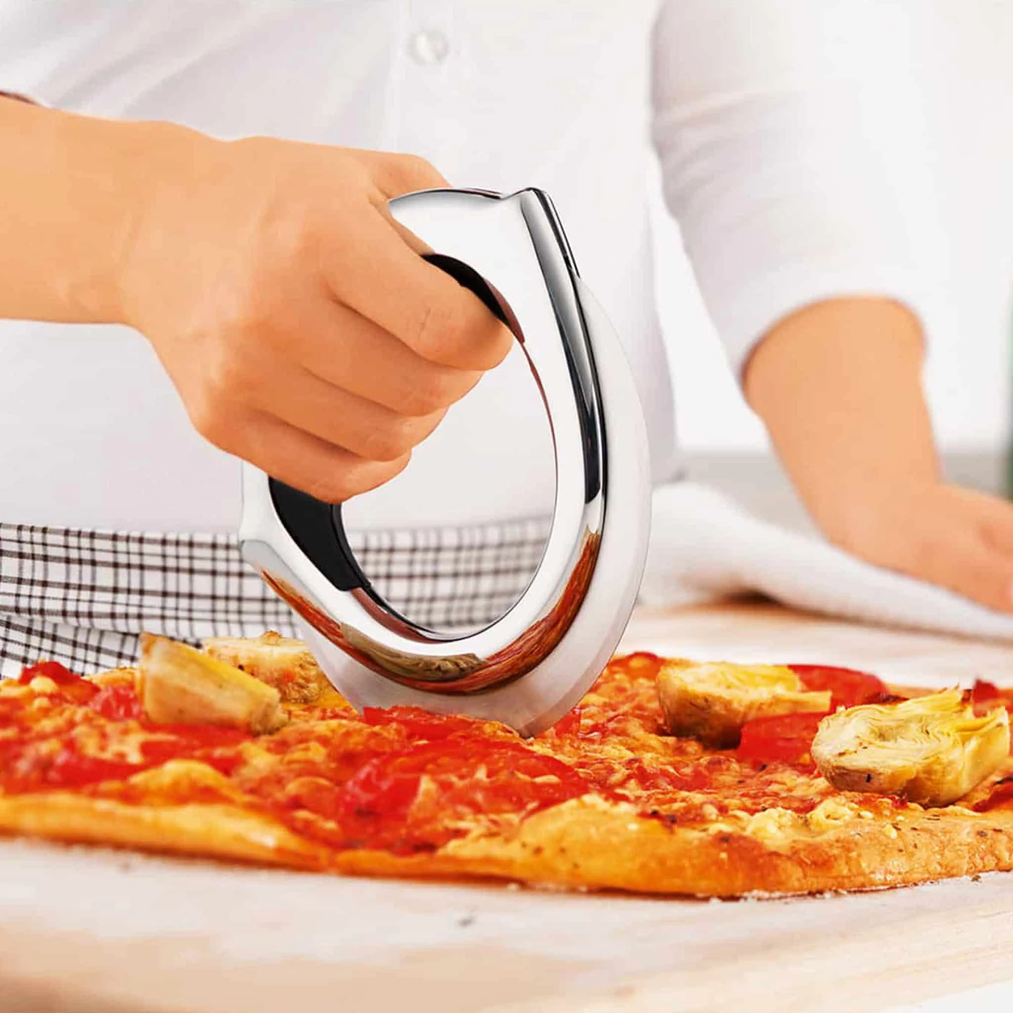 Cookware Rosle Modern Classics Pizza Wheel 5 Cookware Rosle Modern Classics Pizza Wheel