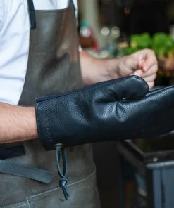 Dutchdeluxes Classic Oven Glove In Classic Black Cookware