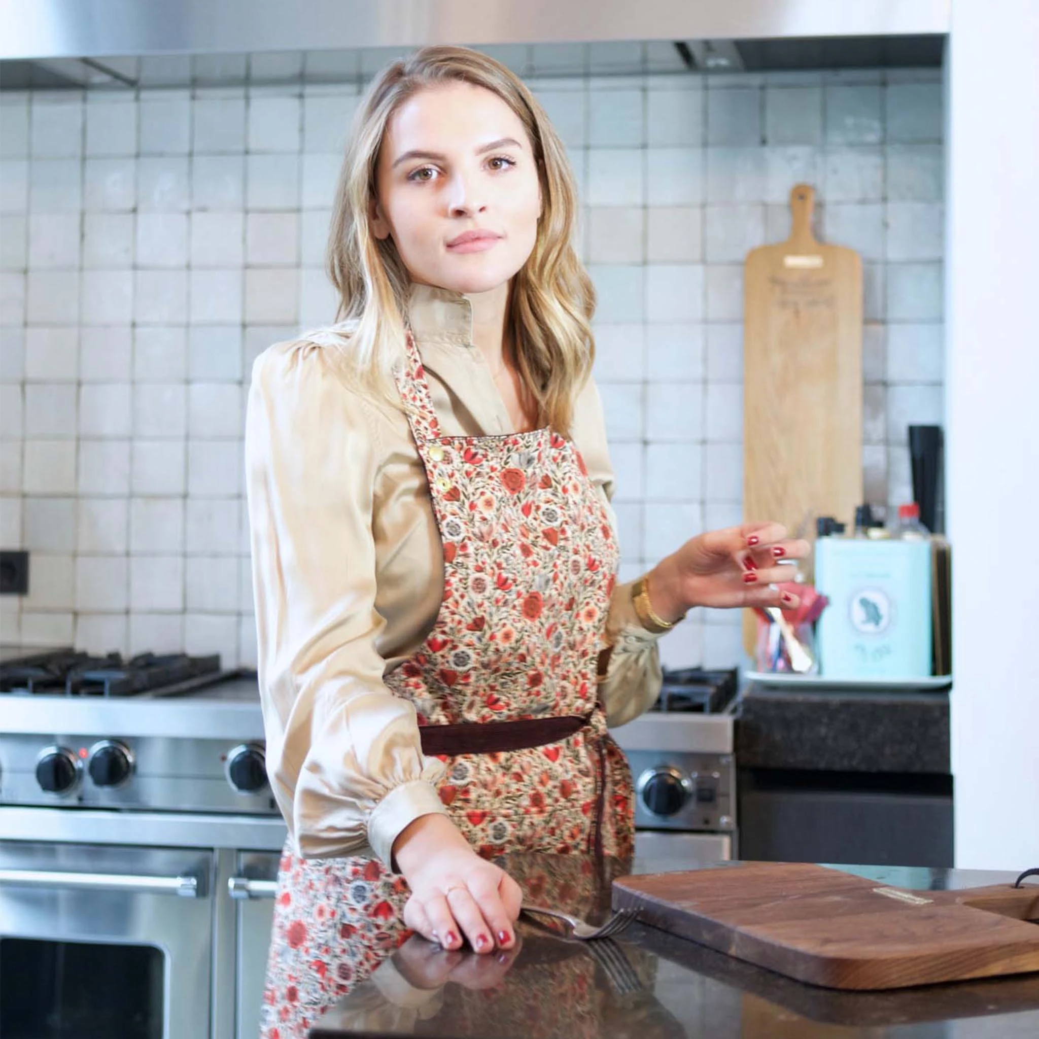 Dutchdeluxes Reversible Apron - Purple & Flower Field Cookware 6 Dutchdeluxes Reversible Apron - Purple & Flower Field Cookware
