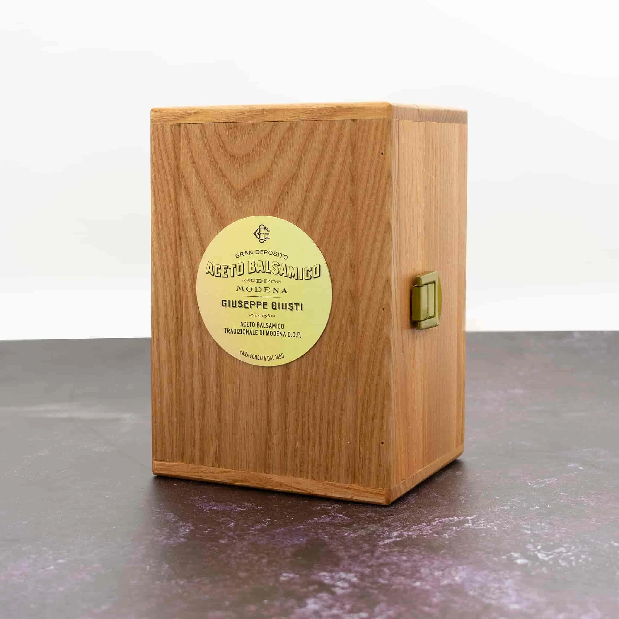 Ingredients Giuseppe Giusti Balsamic Vinegar Of Modena DOP - Extravecchio 25 Year Aged 4 Ingredients Giuseppe Giusti Balsamic Vinegar Of Modena DOP - Extravecchio 25 Year Aged