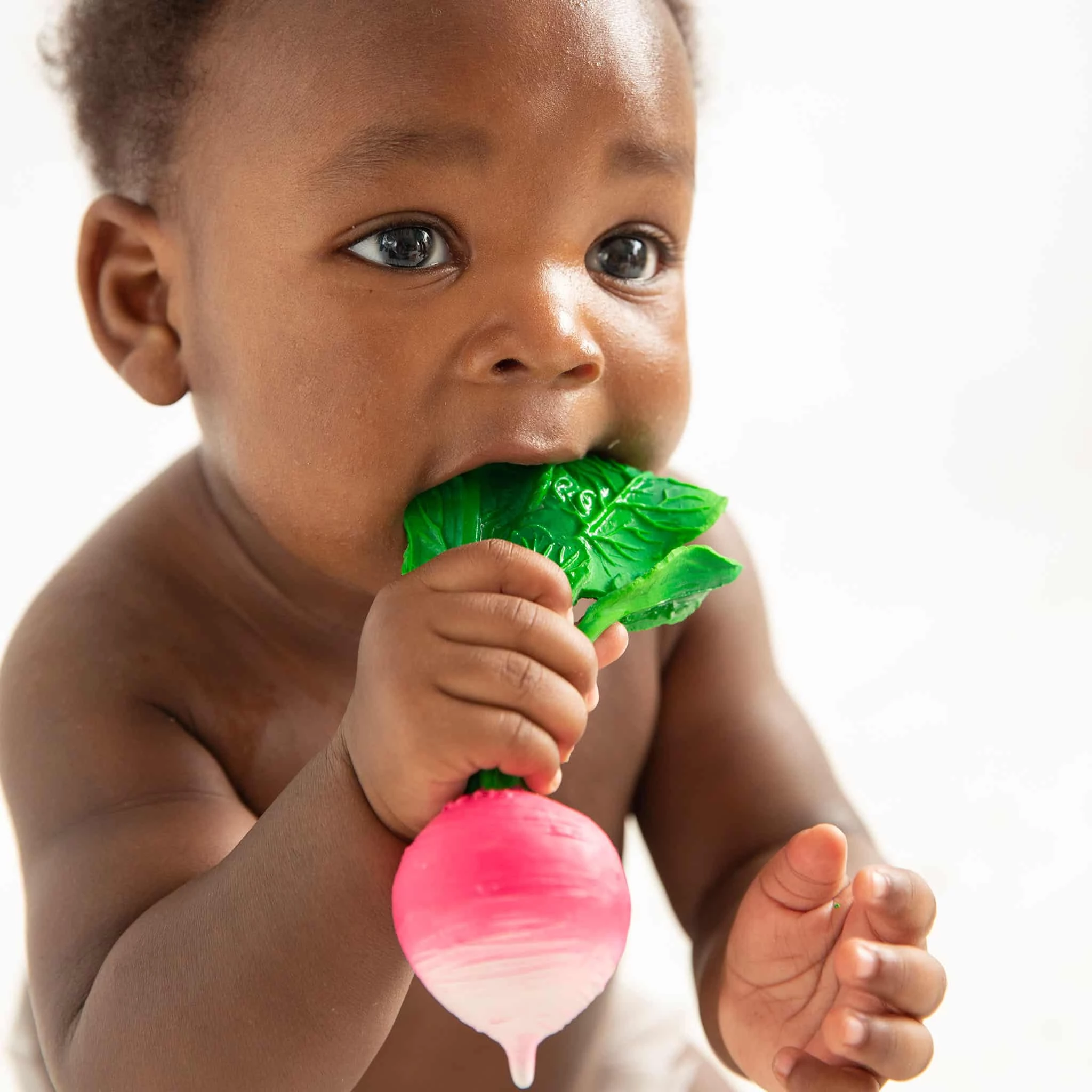 Oli & Carol Gifts Ramona The Radish Teething Toy 4 Oli & Carol Gifts Ramona The Radish Teething Toy