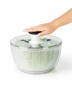 OXO Good Grips Salad Spinner 4.0 Cookware 9 OXO Good Grips Salad Spinner 4.0 Cookware